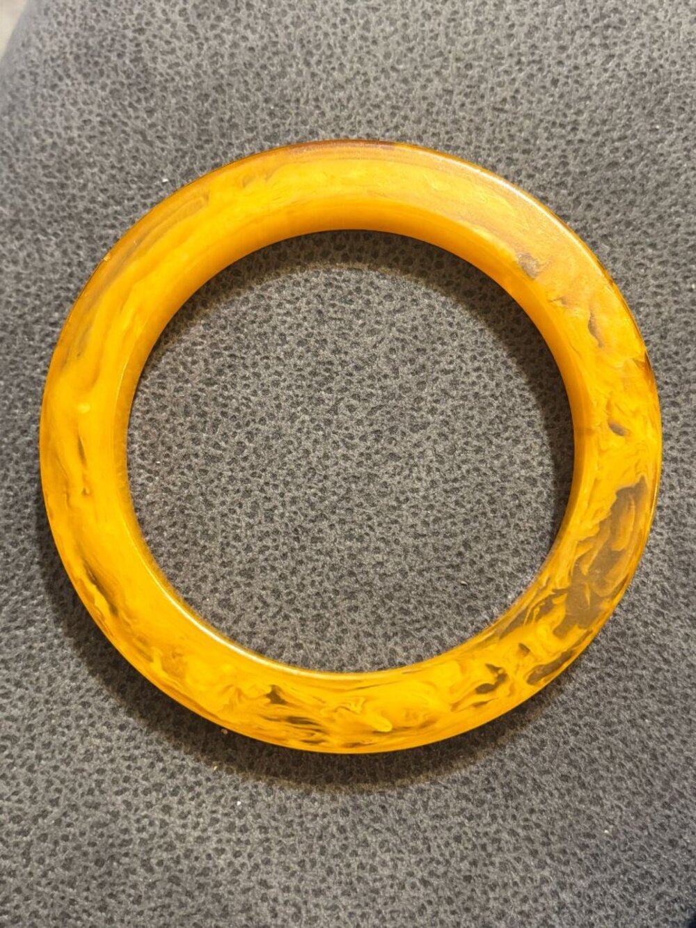 Bakelite Bangle Bracelet Vintage 1940s Marbled Amber Butterscotch Yellow Jewelry - Picture 4 of 11